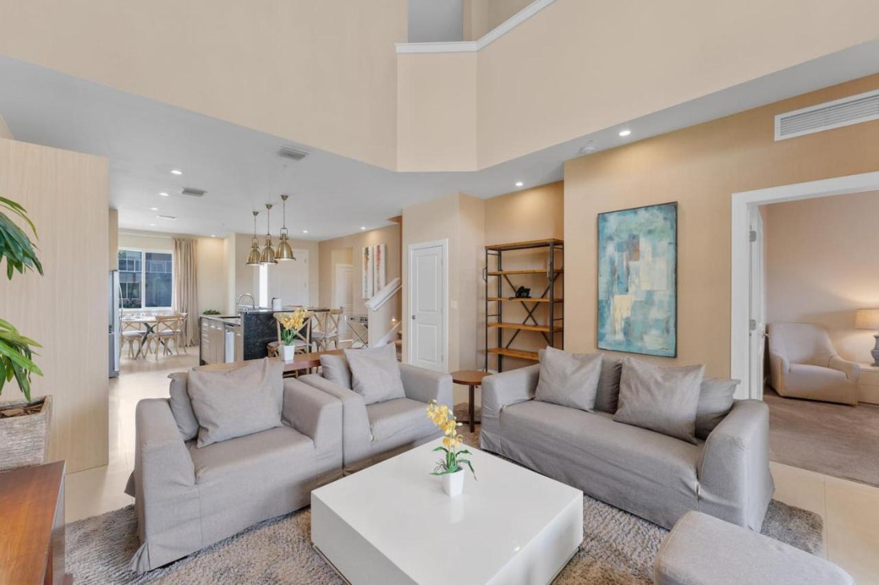 Luxury 4br Townhouse Next To 3201 Holiday home