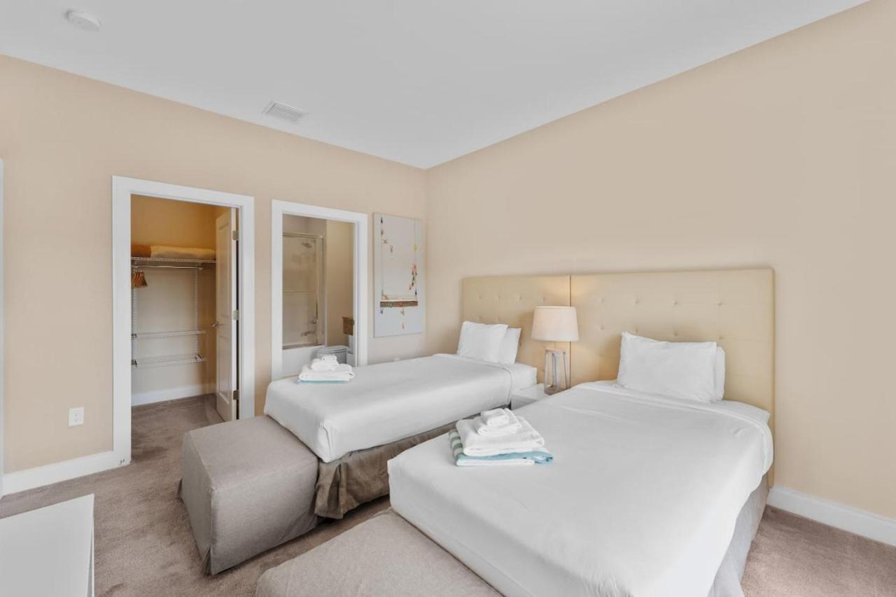 Luxury 4br Townhouse Next To 3201 Holiday home