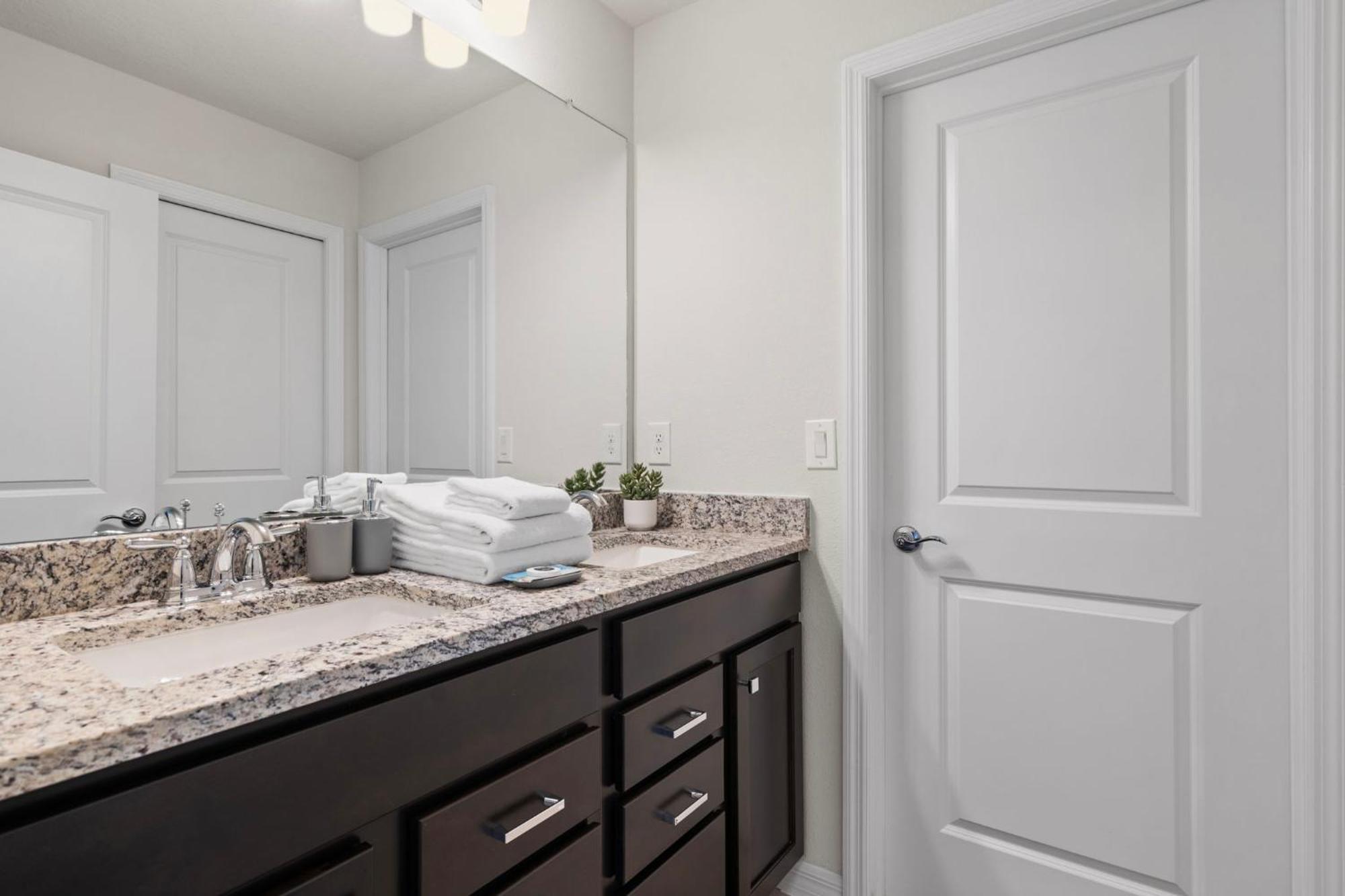 10 Bedrooms- 8 Bathrooms- Windsor Cay16267sk *