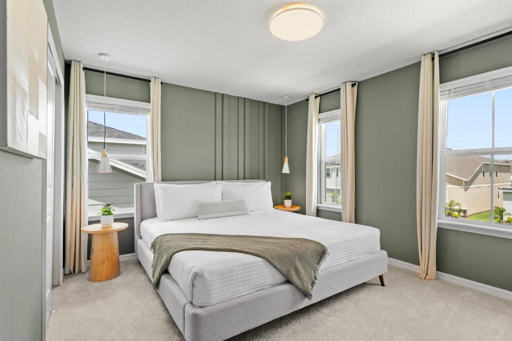 10 Bedrooms- 8 Bathrooms- Windsor Cay16267sk Holiday home