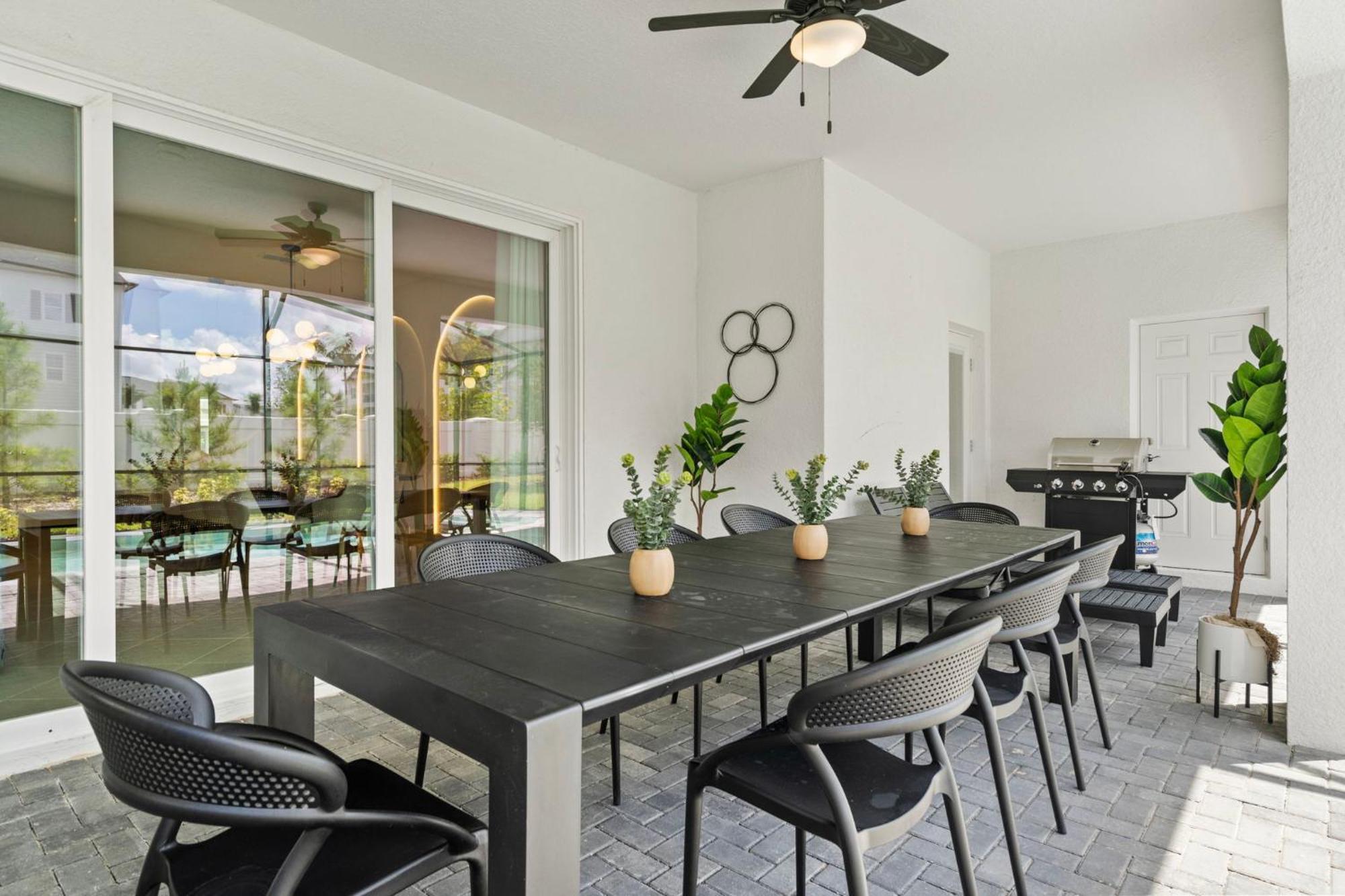 10 Bedrooms- 8 Bathrooms- Windsor Cay16267sk Holiday home Orlando