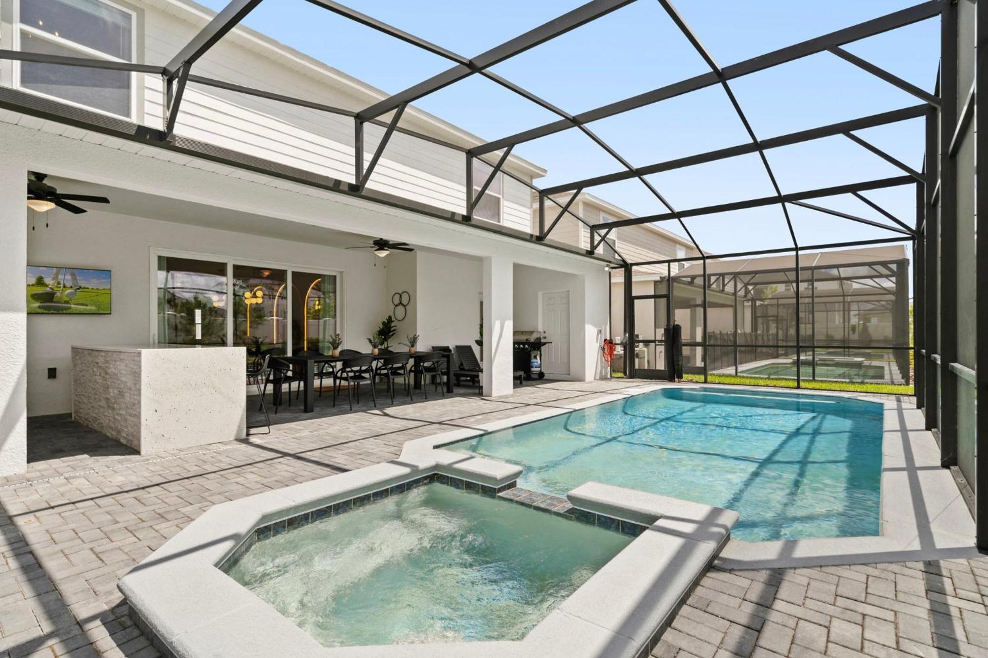 Holiday home 10 Bedrooms- 8 Bathrooms- Windsor Cay16267sk Orlando