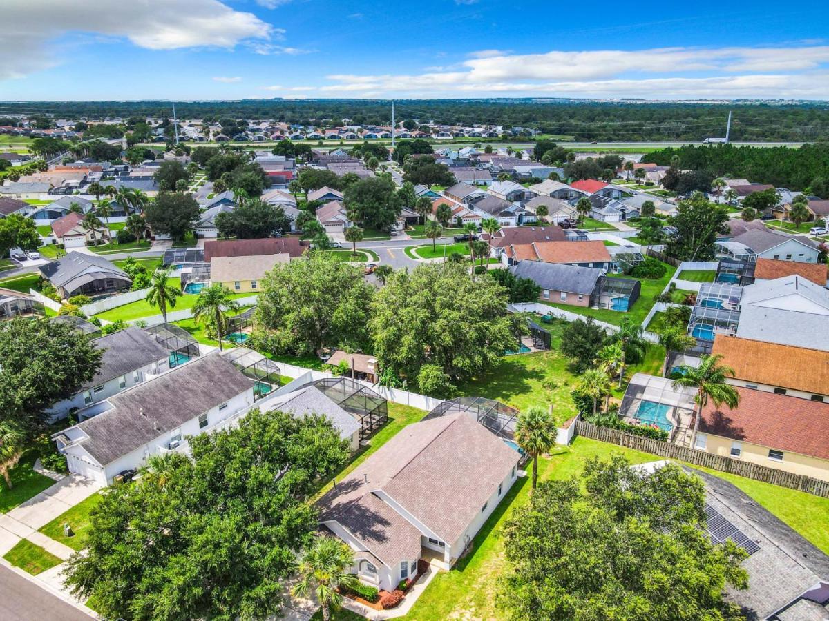Dreamy 5br, 3bath Getaway, Pool, Spa, Near Holiday home Orlando