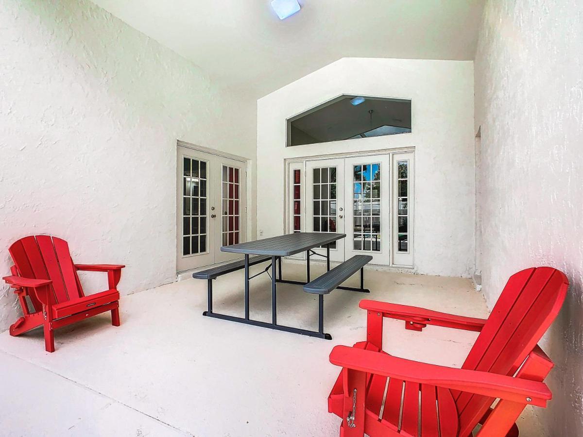 Dreamy 5br, 3bath Getaway, Pool, Spa, Near *