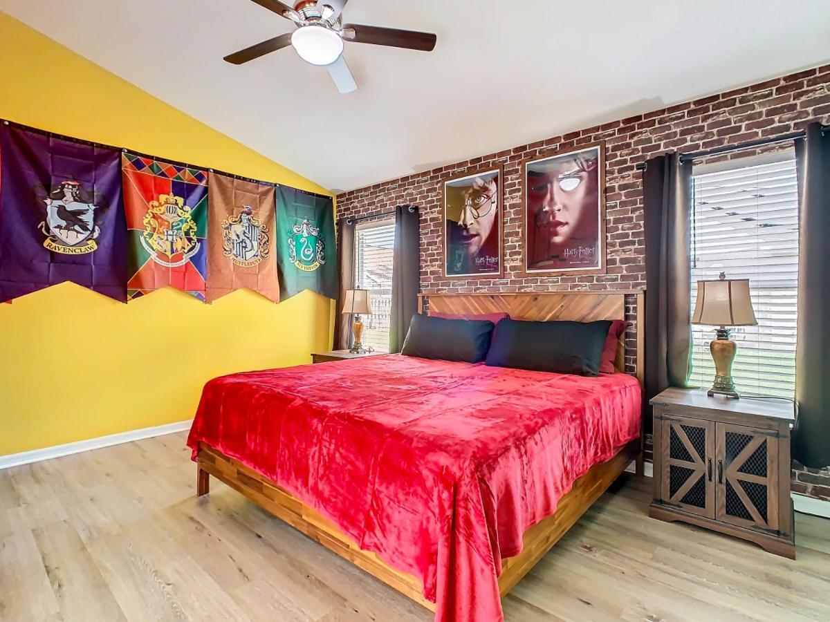 Dreamy 5br, 3bath Getaway, Pool, Spa, Near Holiday home Orlando
