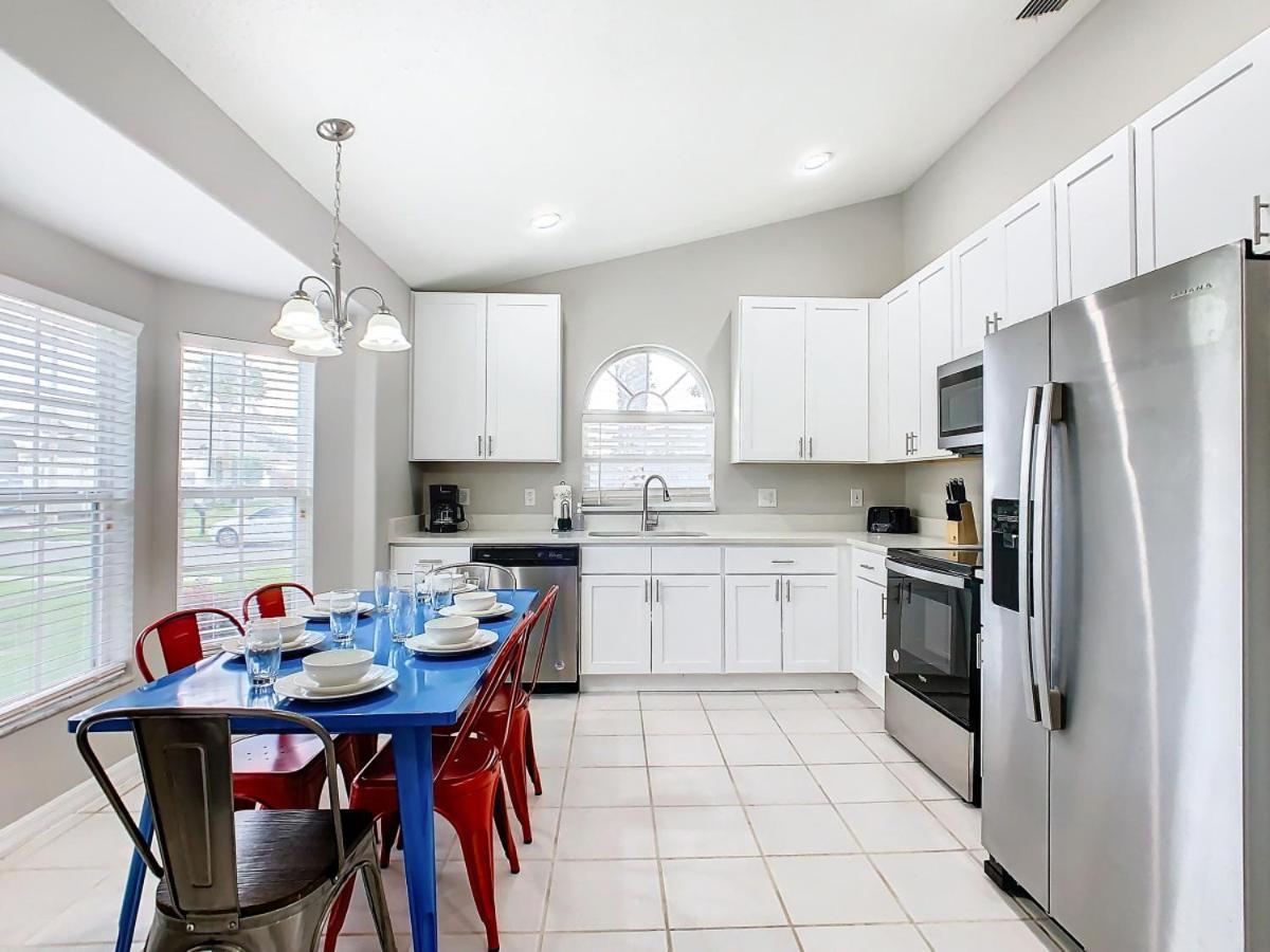 Dreamy 5br, 3bath Getaway, Pool, Spa, Near Holiday home *