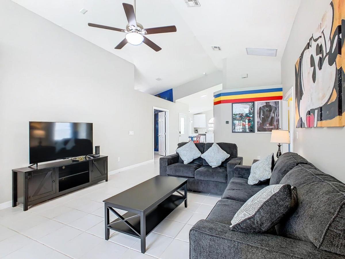 Holiday home Dreamy 5br, 3bath Getaway, Pool, Spa, Near