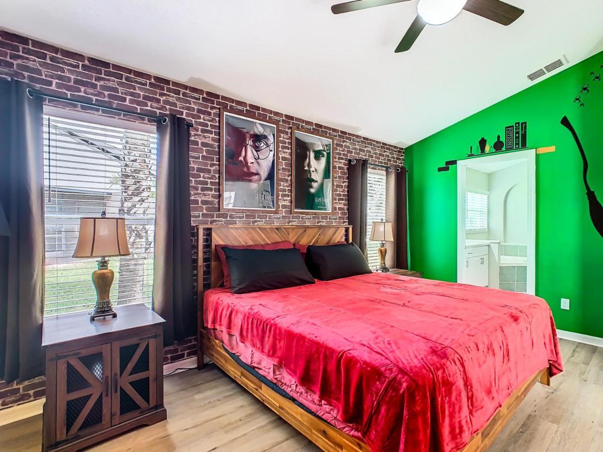 Dreamy 5br, 3bath Getaway, Pool, Spa, Near Holiday home Orlando