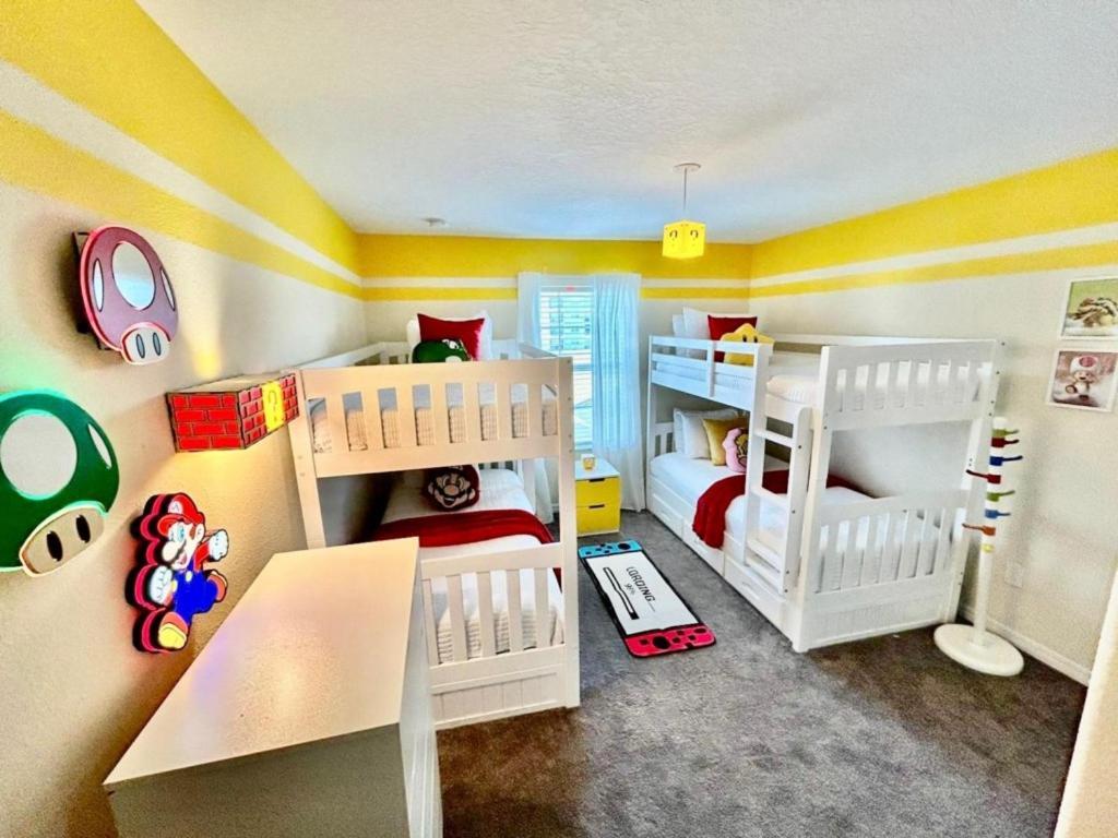 4 Bedrooms - 3 Bathrooms - Storey 3195 Pp