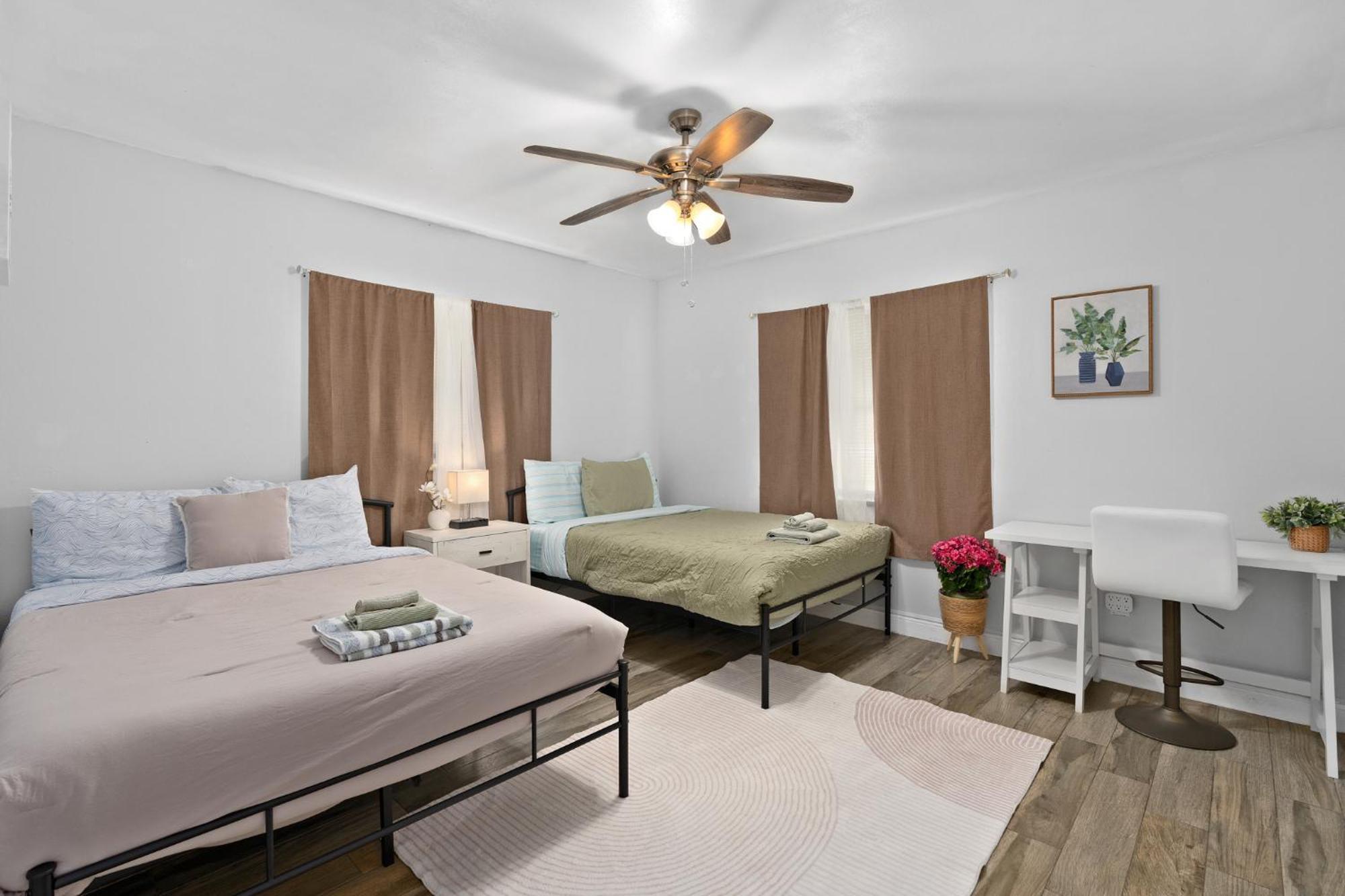 Resort-style With A Heated Pool And A Huge Gated Yard Holiday home Orlando