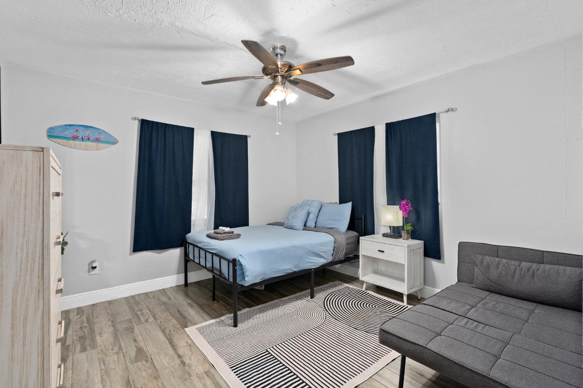 Resort-style With A Heated Pool And A Huge Gated Yard *