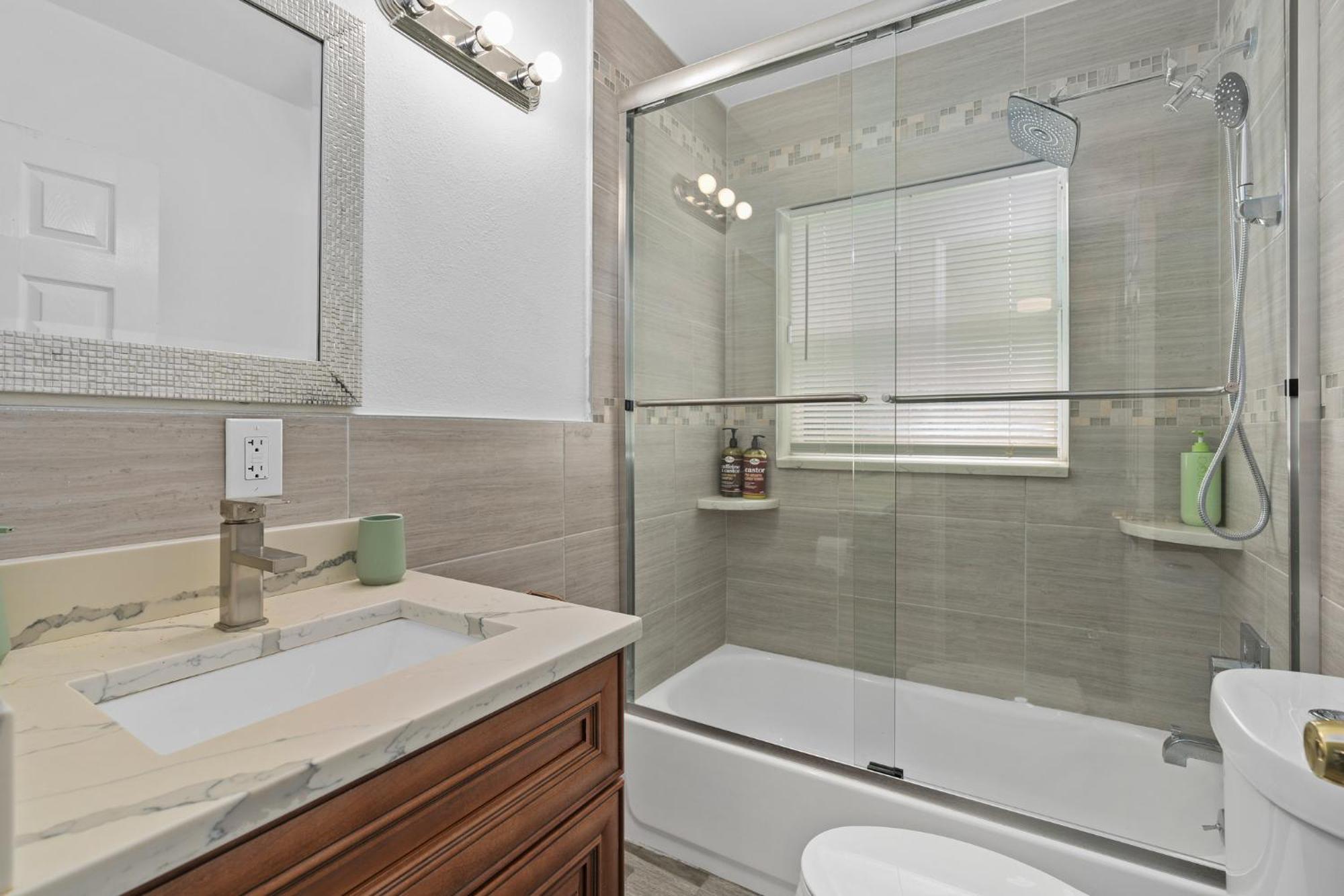Resort-style With A Heated Pool And A Huge Gated Yard Orlando