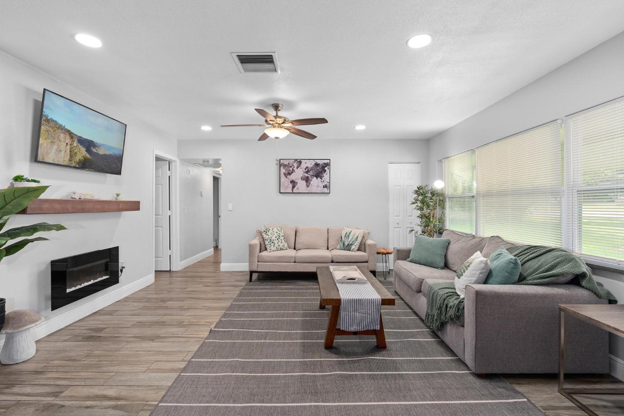 Resort-style With A Heated Pool And A Huge Gated Yard Holiday home Orlando