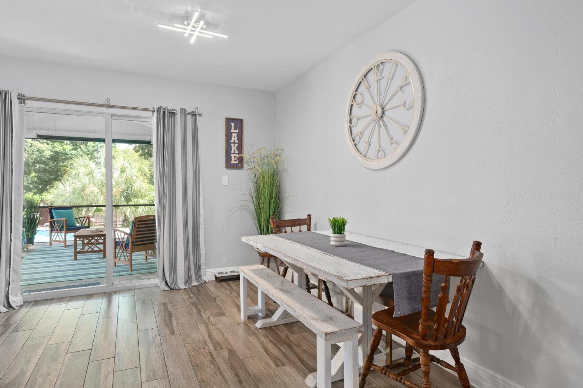 Resort-style With A Heated Pool And A Huge Gated Yard Holiday home