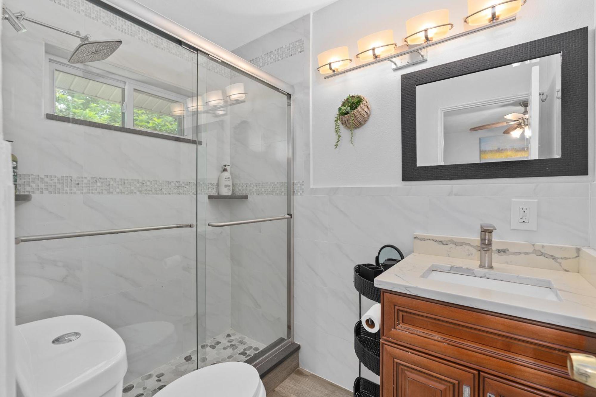 Resort-style With A Heated Pool And A Huge Gated Yard