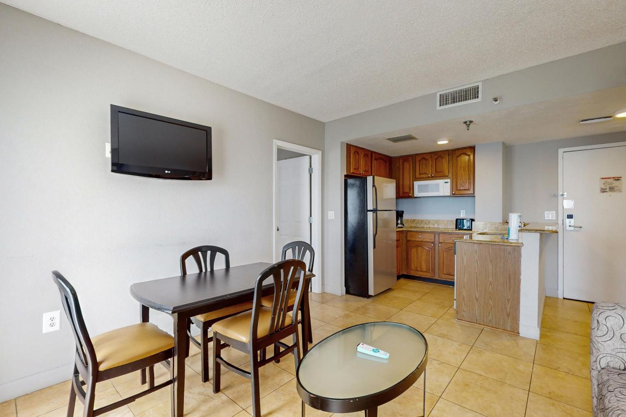 Apartment The Enclave -unit 2904 *