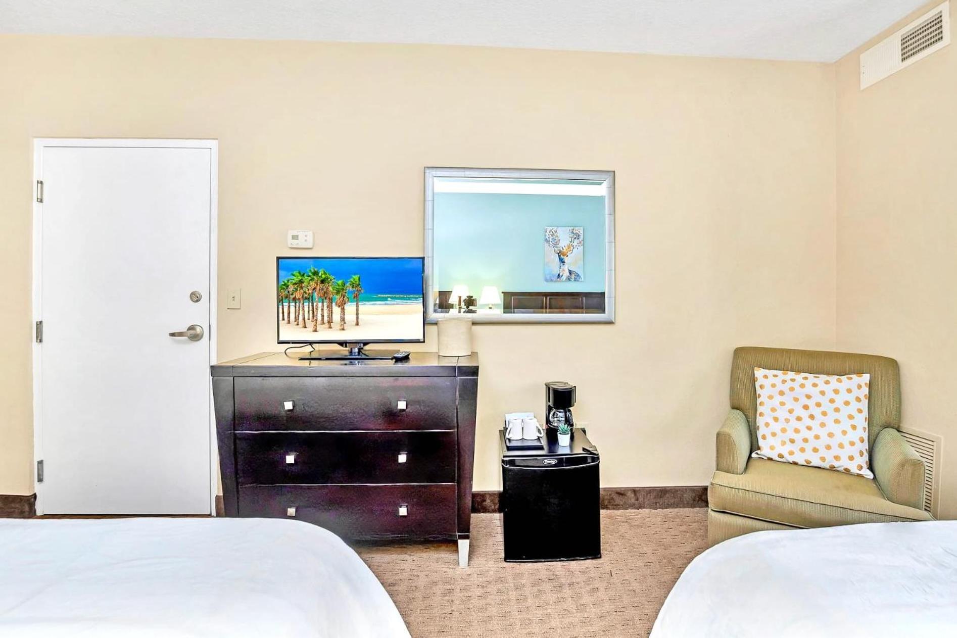 With Pool & Hot Tub - Close To Universal Apartment Orlando