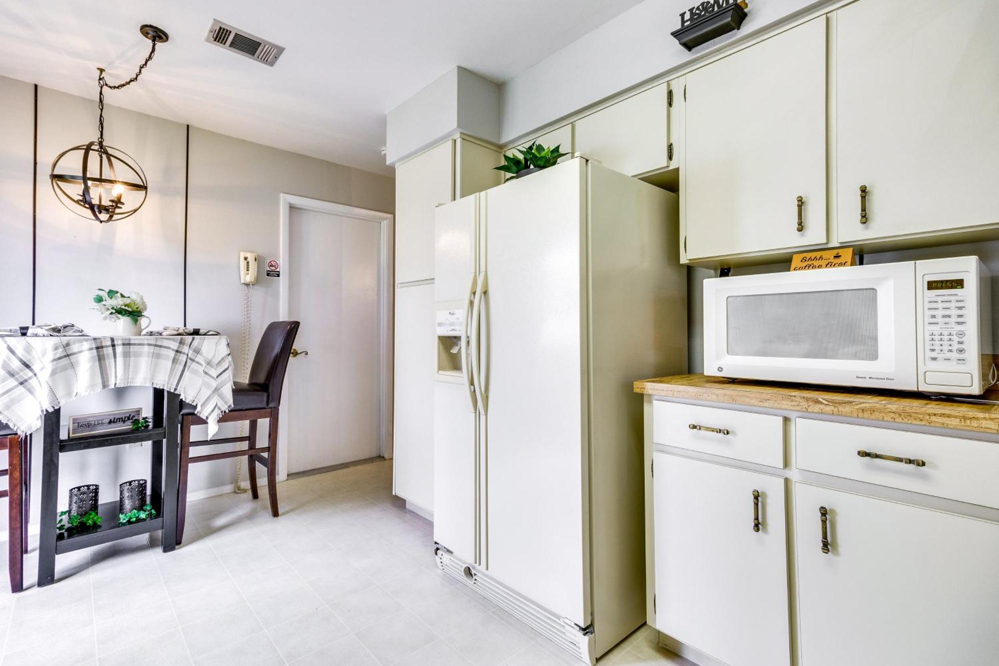 Holiday home Vacation With Yard And Pool Access *