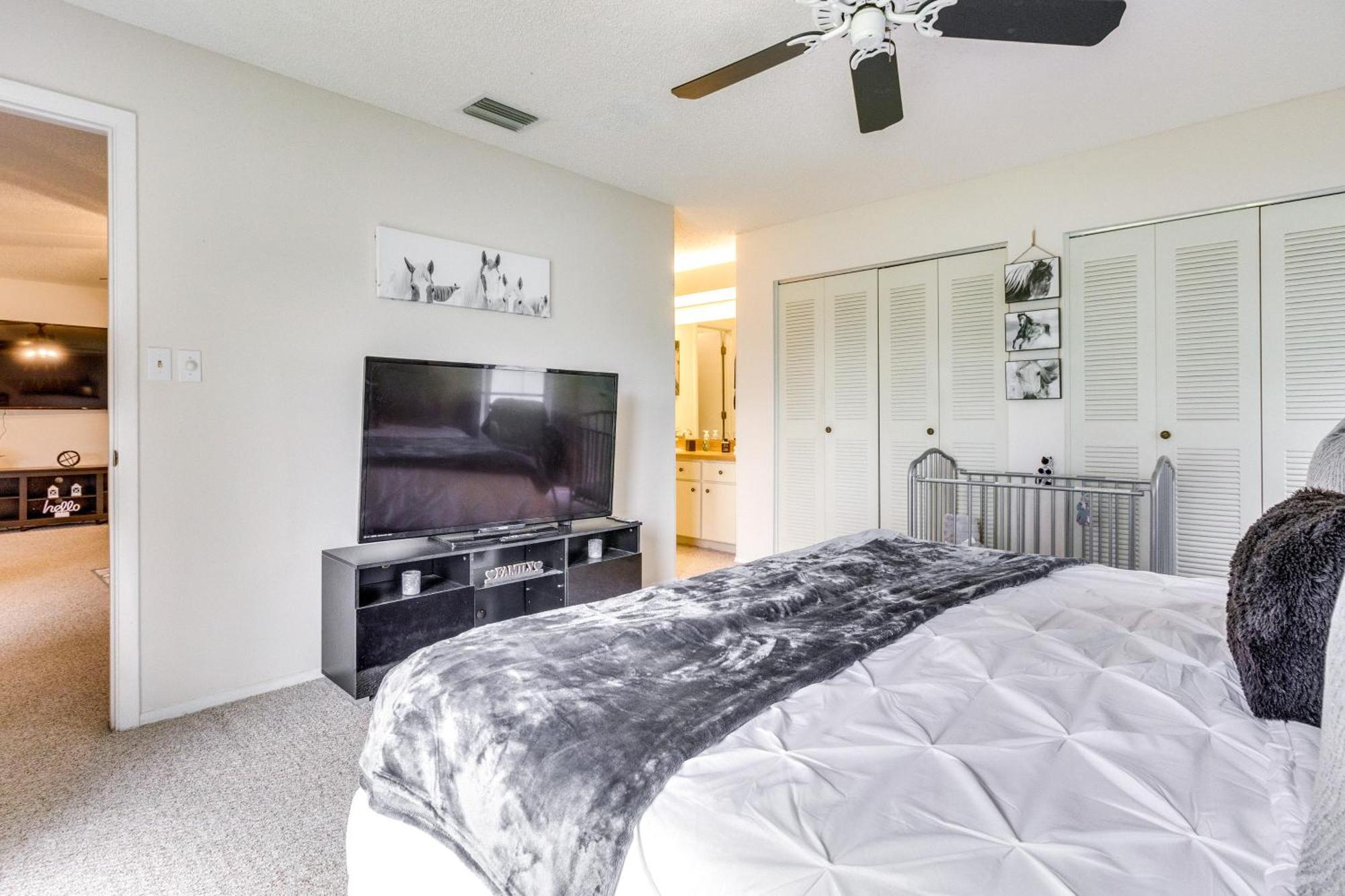 Vacation With Yard And Pool Access * Orlando