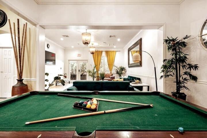 Banana Leaf Villa-vintage Vibes- King Holiday home *