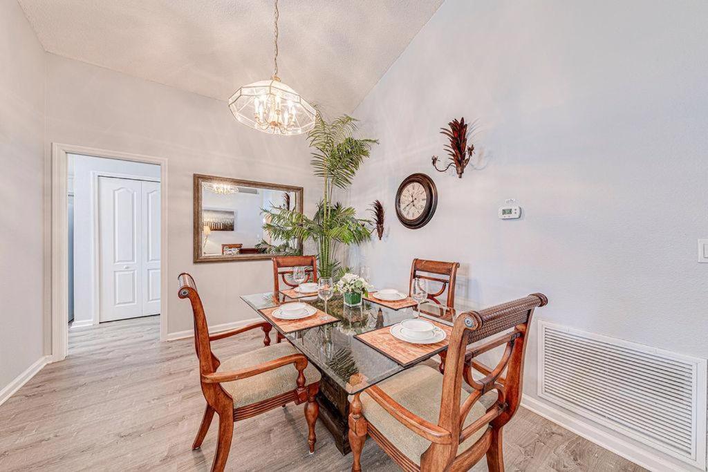 Stunning 3 Bed Former Model Villa *