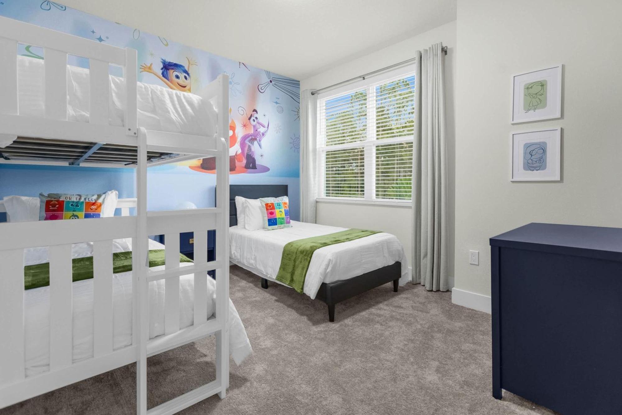 Upstay - Modern Family Townhome With Pool Holiday home *