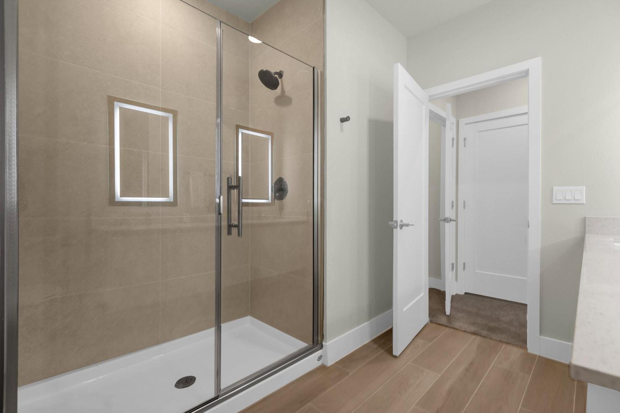 Upstay - Modern Family Townhome With Pool *