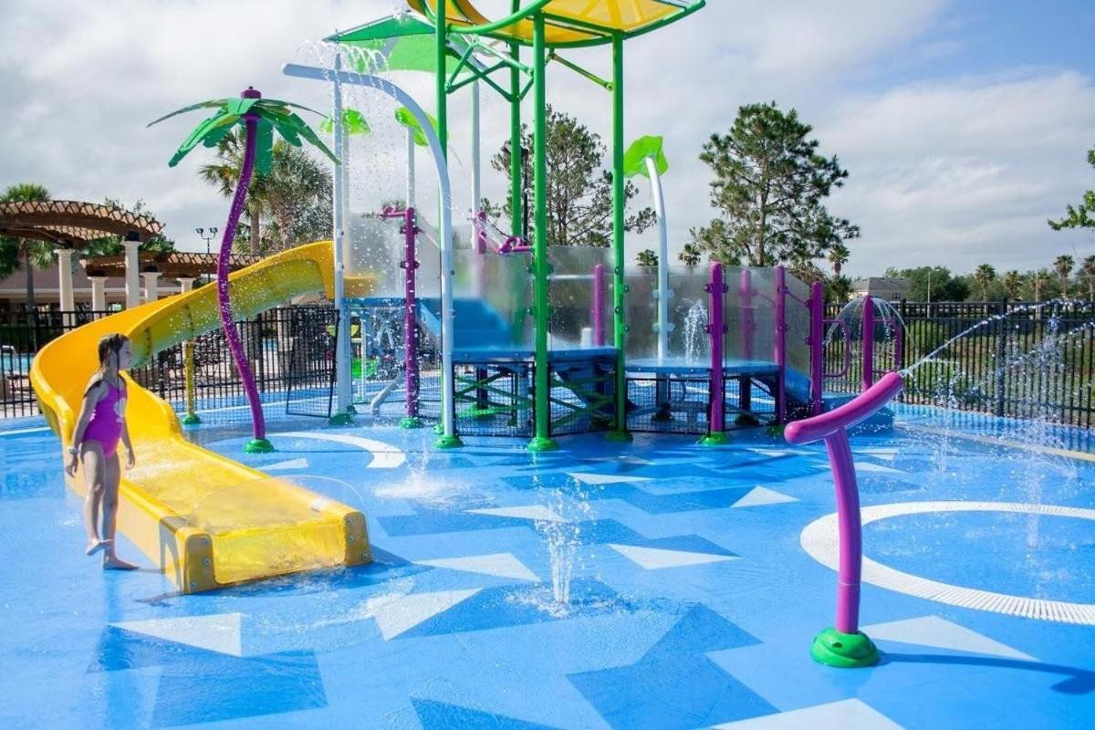 7661 - Casa 3q/3b Com Piscina | Perto Da Orlando
