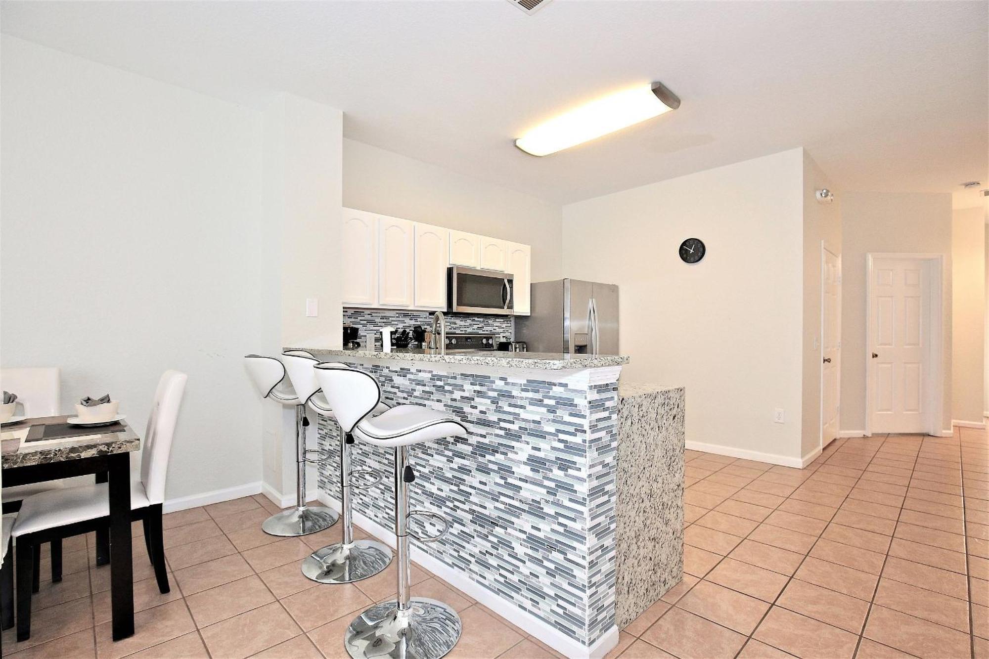 7661 - Casa 3q/3b Com Piscina | Perto Da Orlando