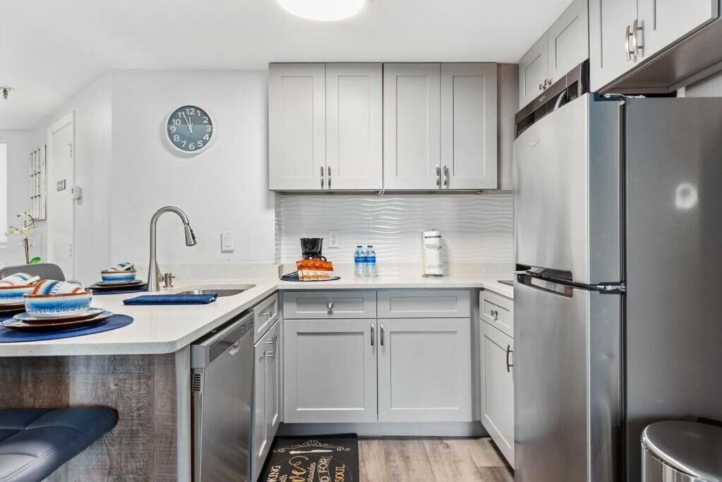 Apartment The Enclave And *