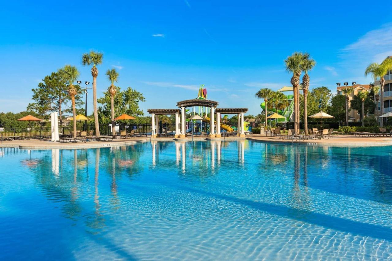 Windsor Hills Sunshine Waterslides Pool By Holiday home