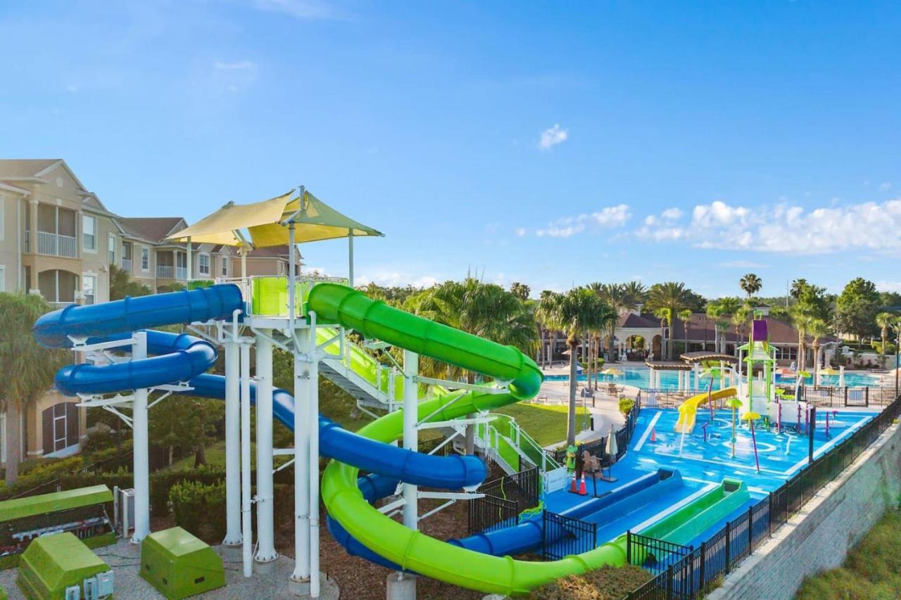 Windsor Hills Sunshine Waterslides Pool By Orlando