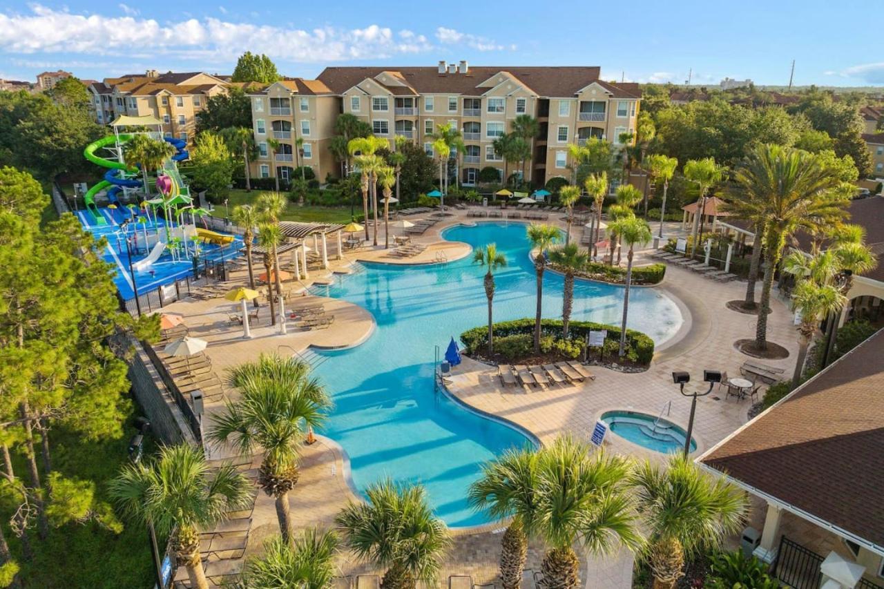 Windsor Hills Sunshine Waterslides Pool By Holiday home