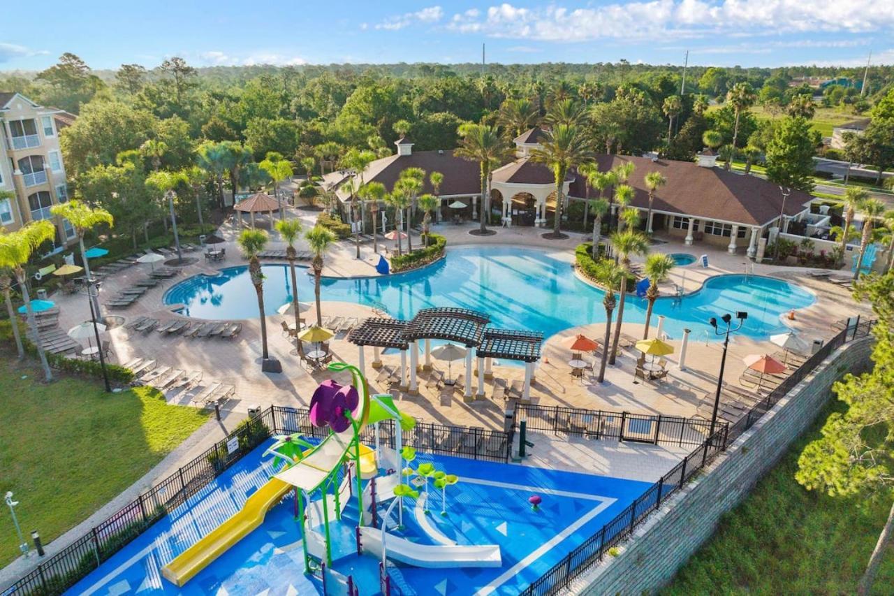Windsor Hills Sunshine Waterslides Pool By Holiday home Orlando