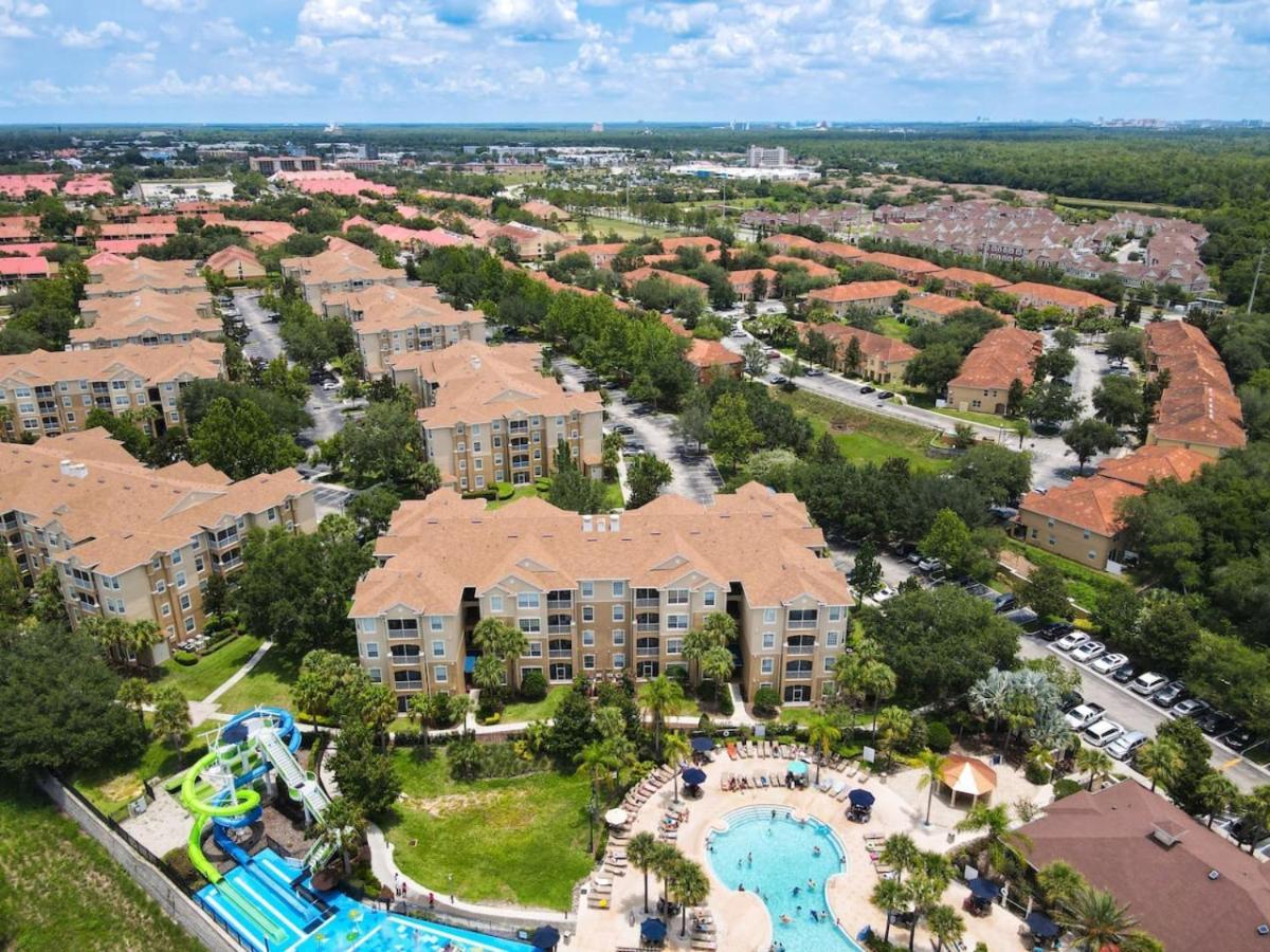 Windsor Hills Sunshine Waterslides Pool By Holiday home Orlando