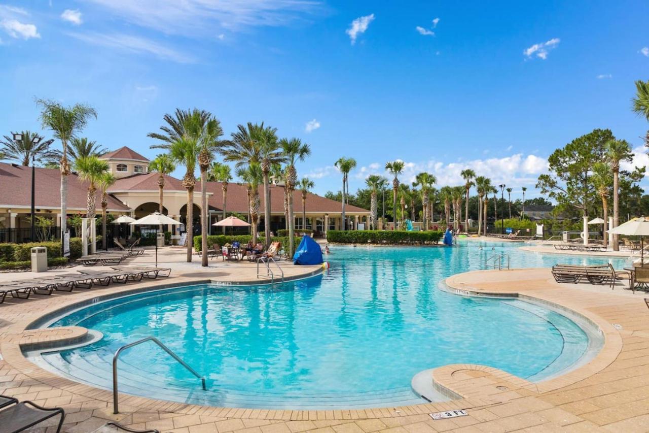 Windsor Hills Sunshine Waterslides Pool By *