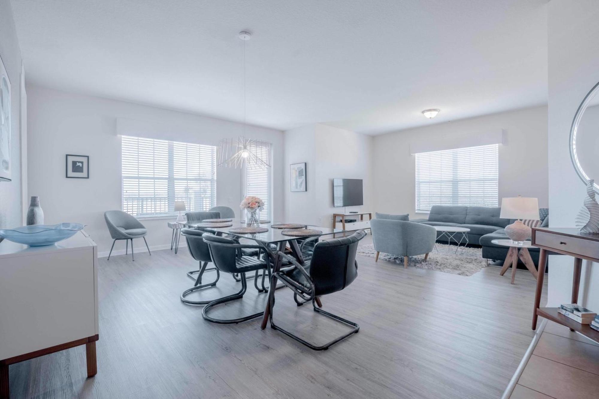 New! Vista Cay Lakeview Condo-huge! Near Parks-occc Holiday home *