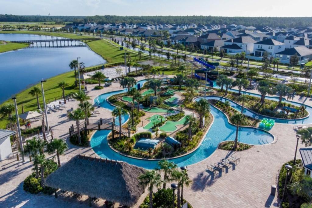 5 Bedrooms - 4 Bathrooms - Storey Lake4849 Rc Orlando