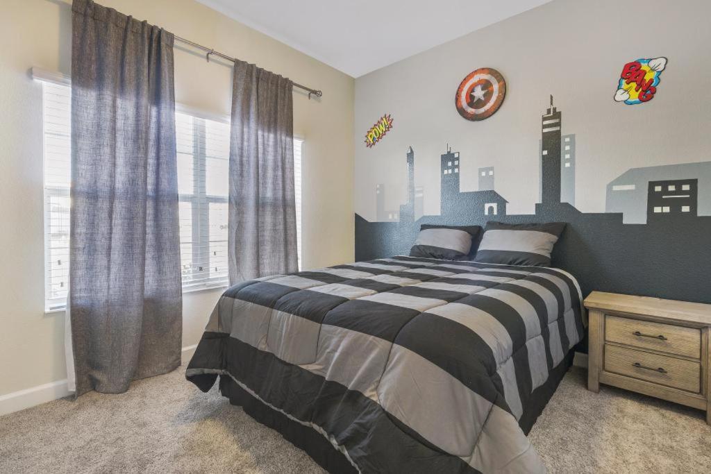 5 Bedrooms - 4 Bathrooms - Storey Lake4849 Rc Orlando