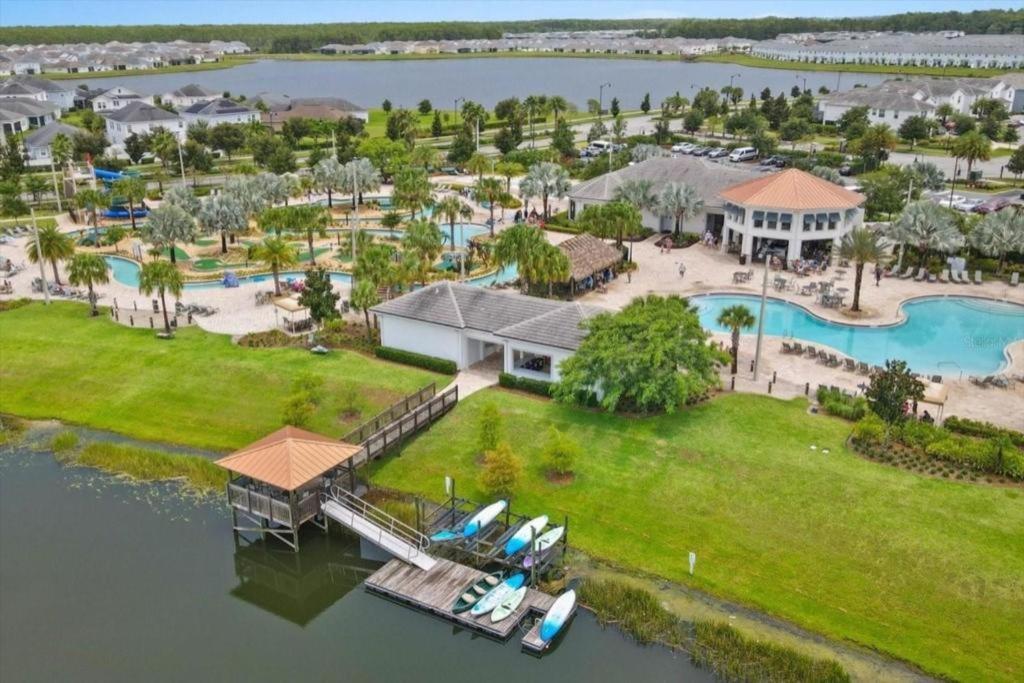 5 Bedrooms - 4 Bathrooms - Storey Lake4849 Rc