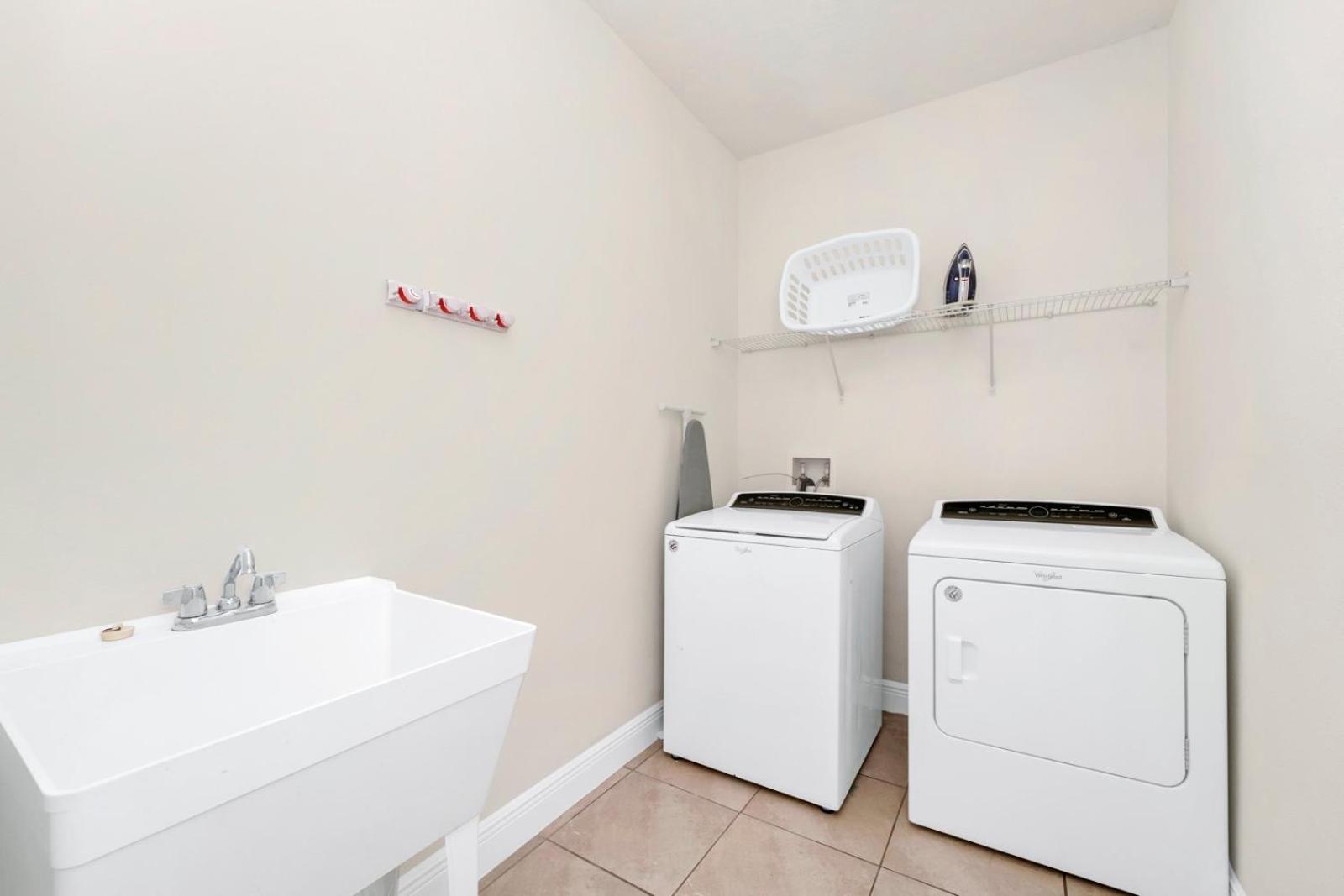 Regal With Private Pool Near With Amenities By Rentyl - 7727ff Holiday home Orlando