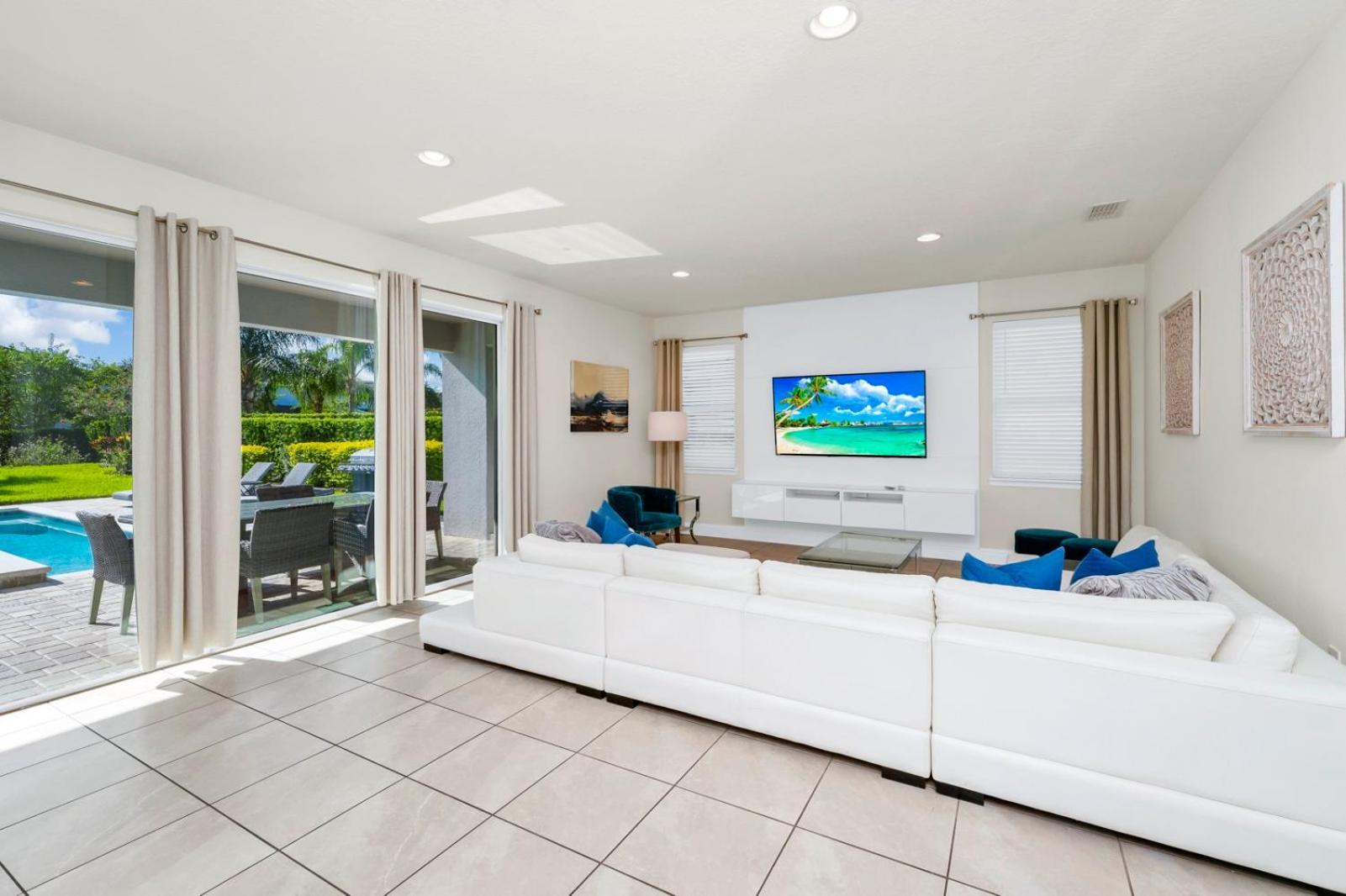 Regal With Private Pool Near With Amenities By Rentyl - 7727ff Orlando