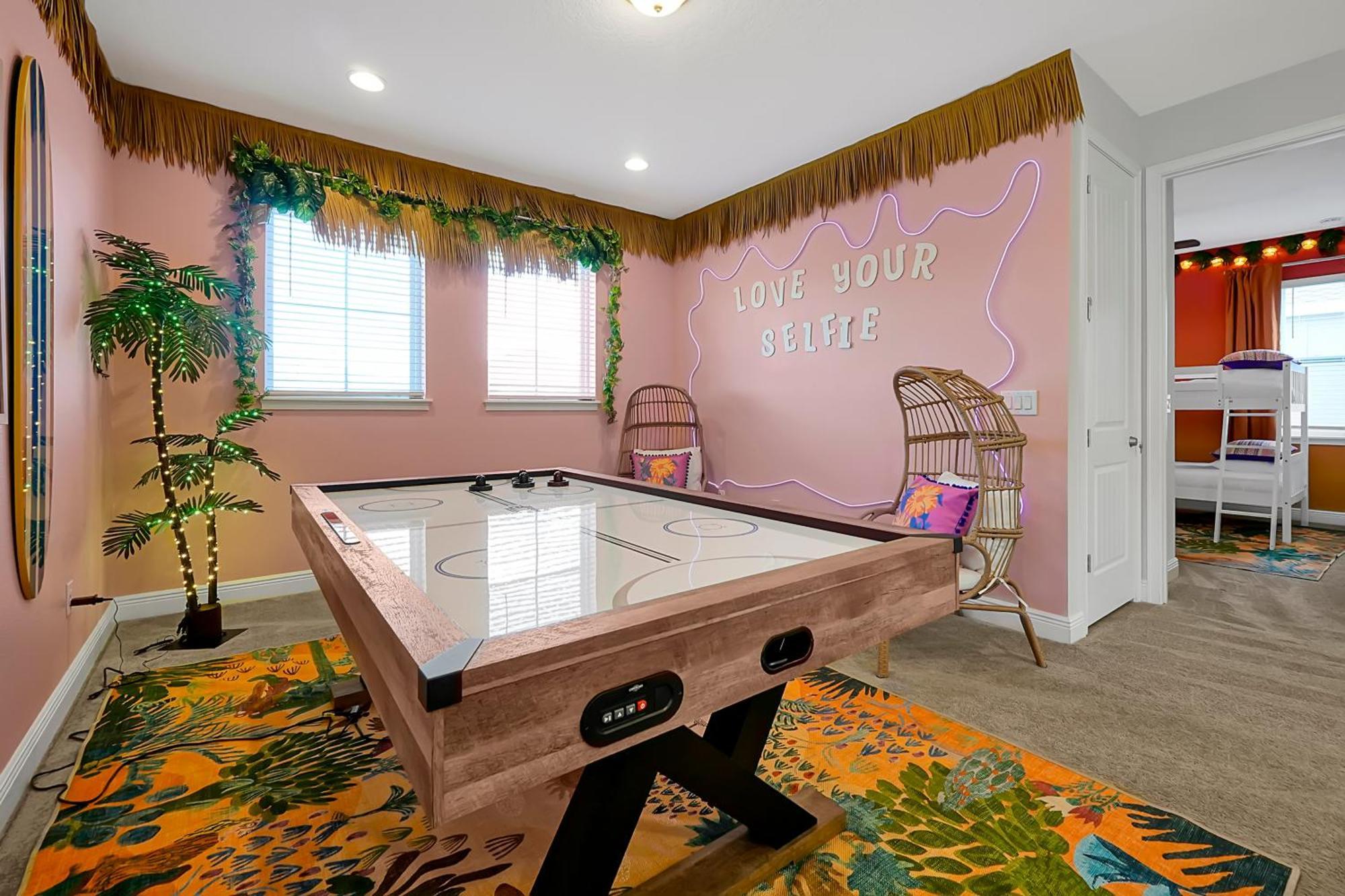 Holiday home 5bd Moana-themed - Movie By The Pool - Near Orlando
