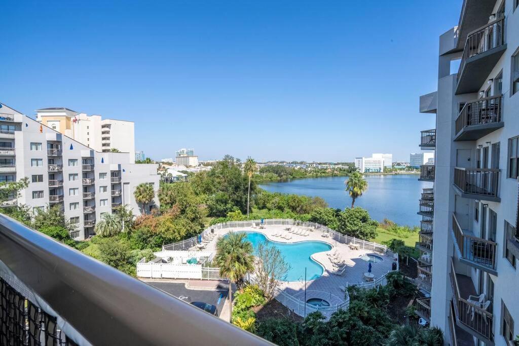 Lakeview 2 6 Min Universal *