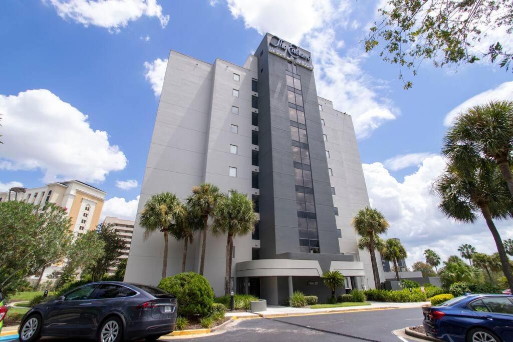 Lakeview 2 6 Min Universal Apartment