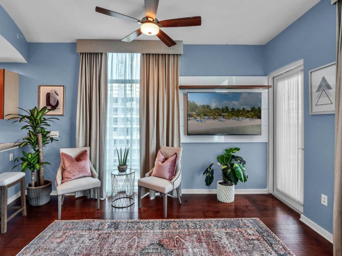 2bd 2bth Penthouse Downtown With Large Billiard * Orlando