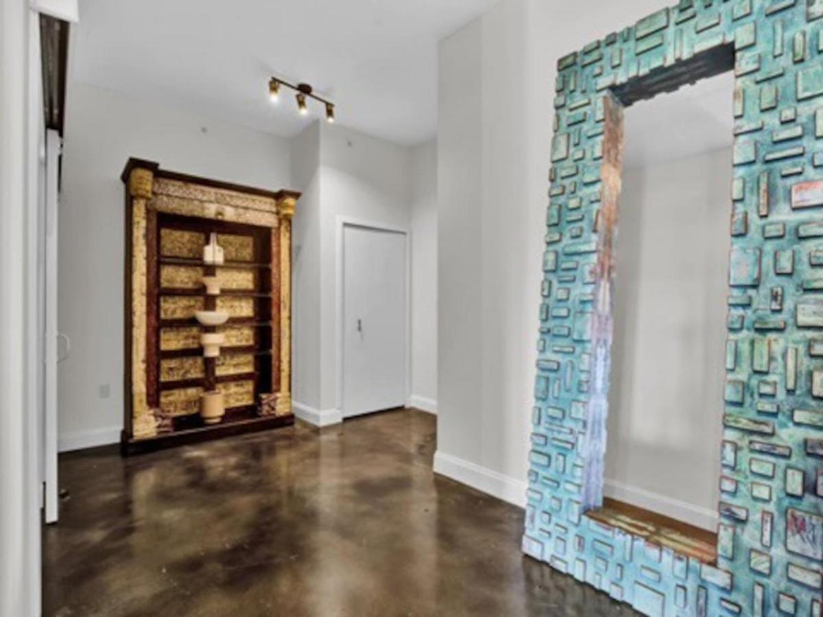 Apartment Exquisite New Large 3bd2bth *