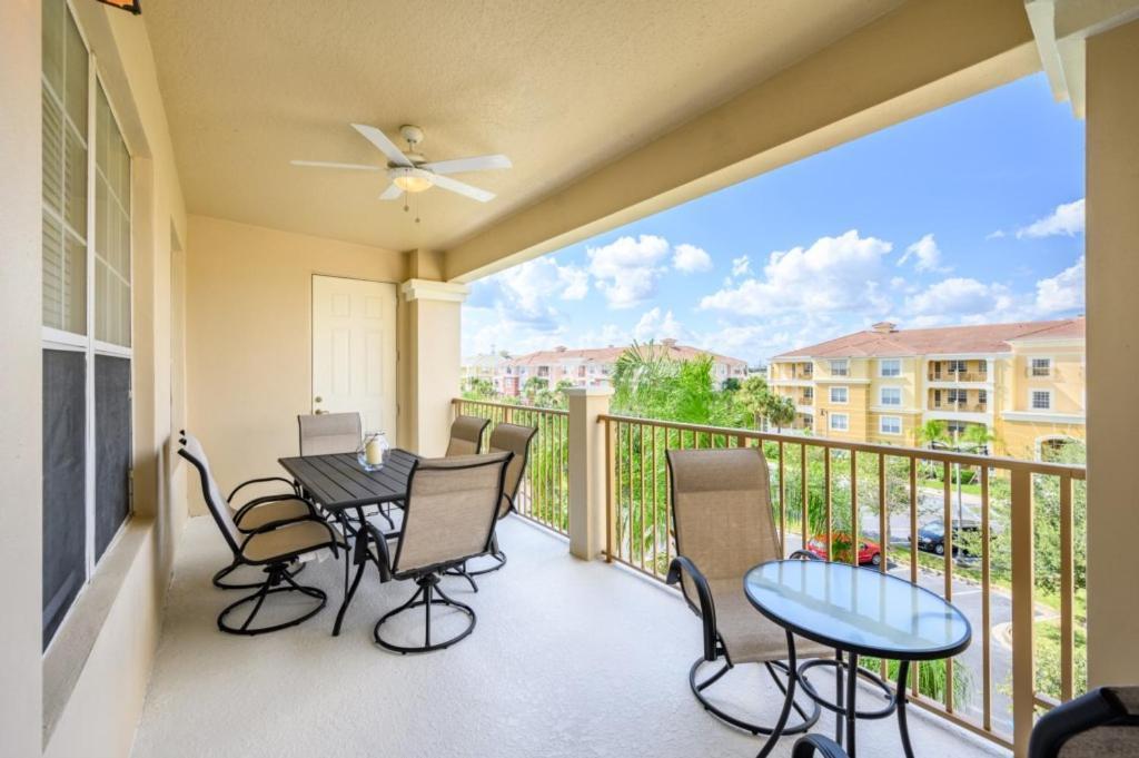 Beautiful Modern - Vista Cay - 2007 * Orlando