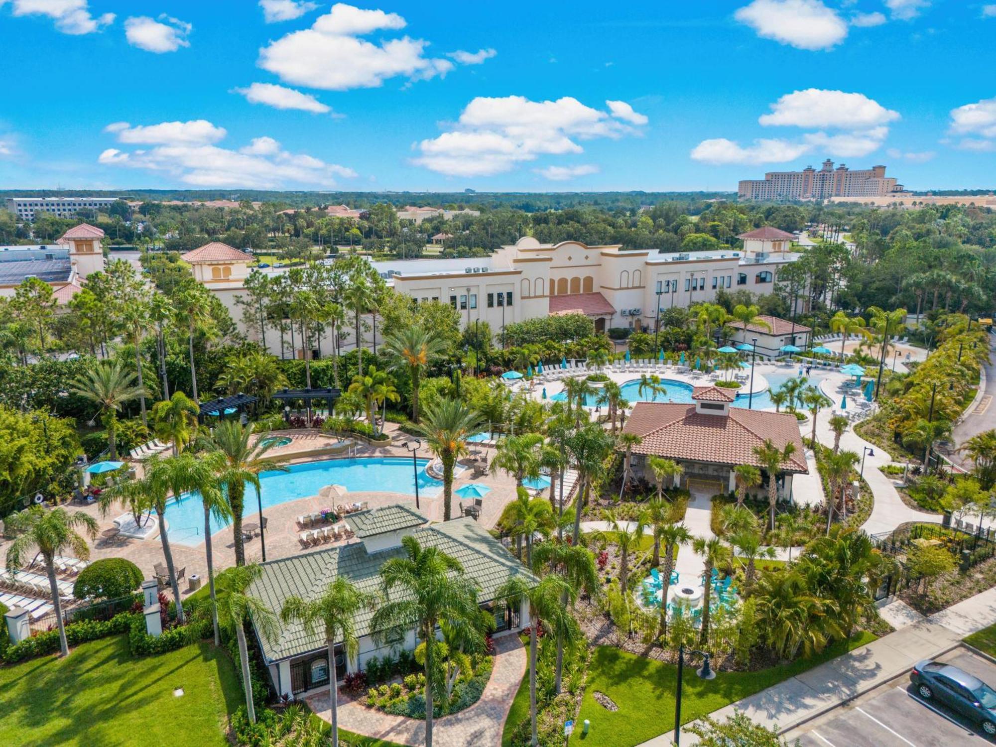 5025 Shoreway Loop #203 *