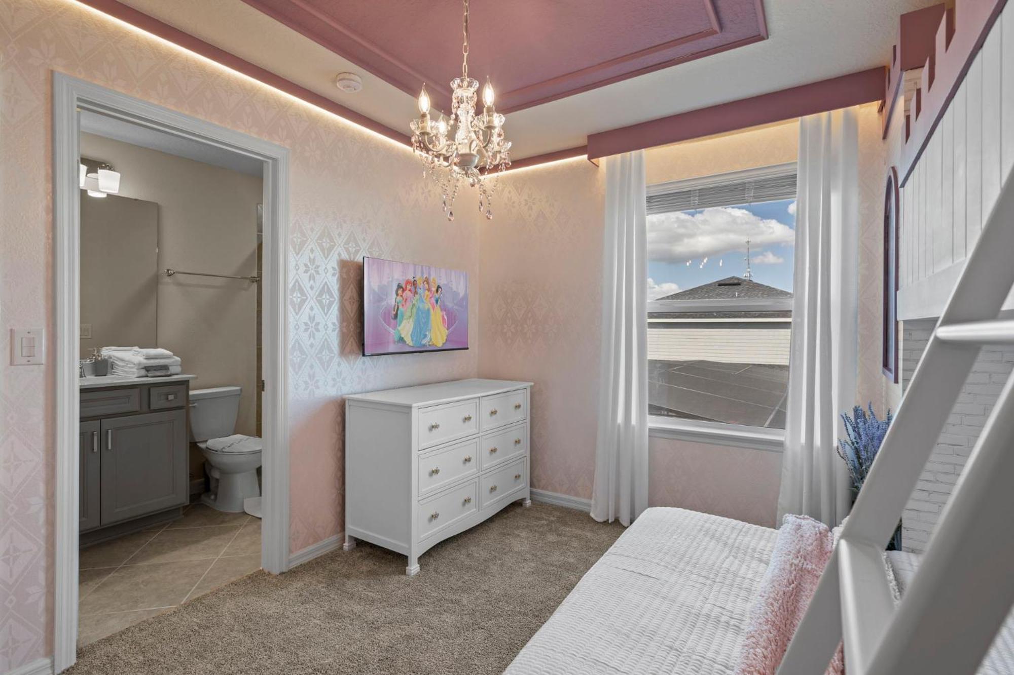 10 Bedrooms- 8 Bathrooms- Windsor Kay 16260sk * Orlando